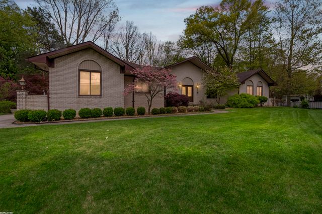 6910 Montgomery Drive, Shelby Twp, MI 48316