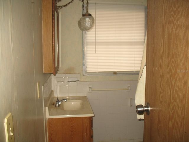 3712 E CLIFTON STREET, Tampa, FL 33610