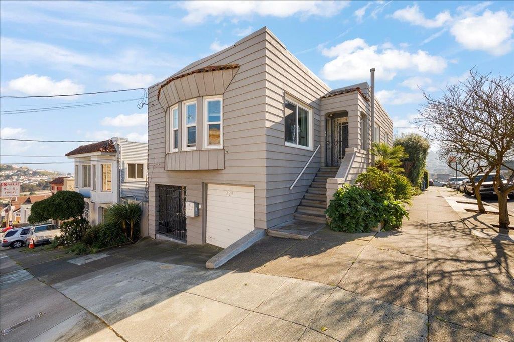 299 Rhine Street, Daly City, CA 94014