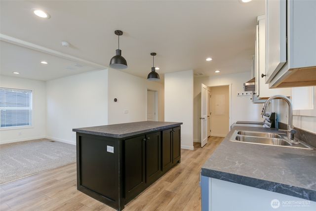 390 Ledgewood Beach Road, Coupeville, WA 98239