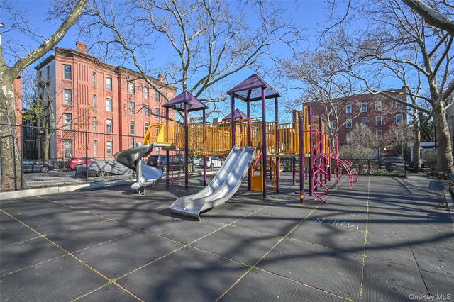 475 Madison Street, Brooklyn, NY 11221