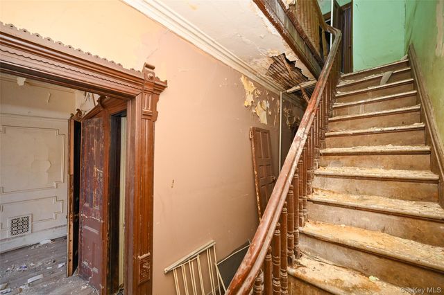 475 Madison Street, Brooklyn, NY 11221