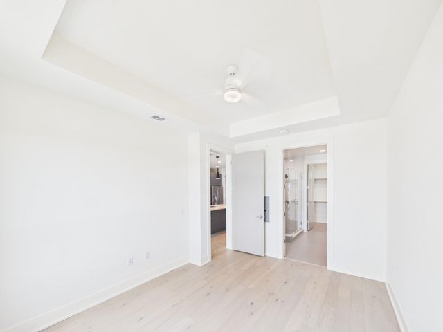 929 Westcott 819, Houston, TX 77007