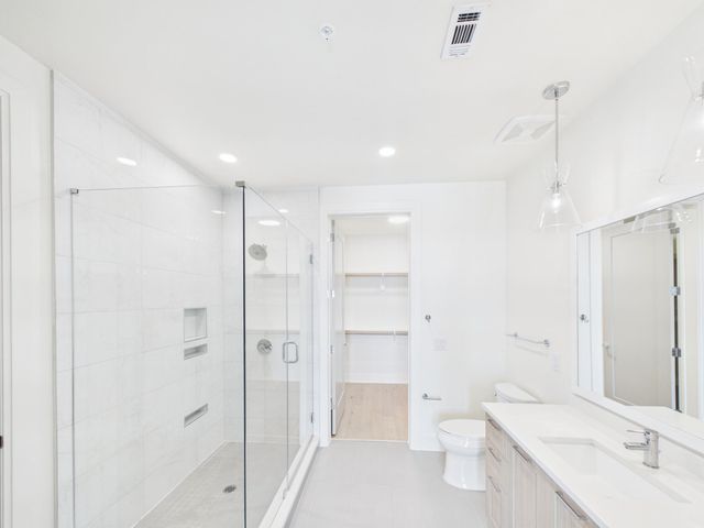 929 Westcott 819, Houston, TX 77007