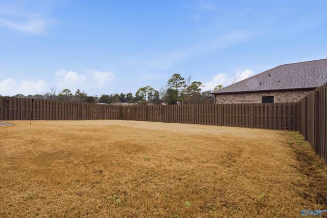 2644 NW Ajs Arbor Drive, Huntsville, AL 35810