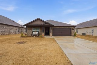 2644 NW Ajs Arbor Drive, Huntsville, AL 35810