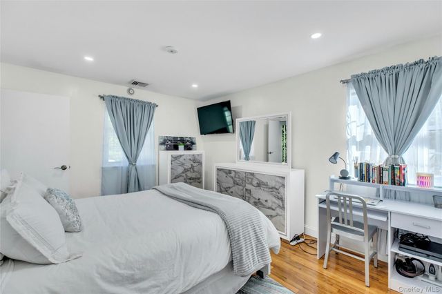 35 Grant Boulevard, Hampton Bays, NY 11946