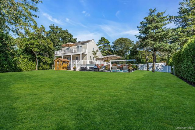 35 Grant Boulevard, Hampton Bays, NY 11946