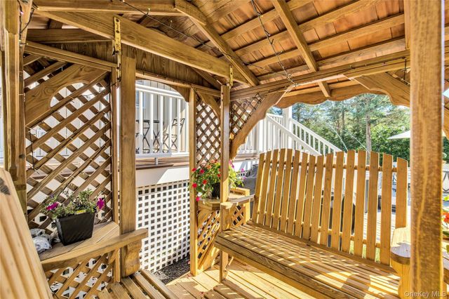 35 Grant Boulevard, Hampton Bays, NY 11946