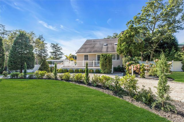 35 Grant Boulevard, Hampton Bays, NY 11946