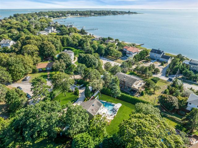 35 Grant Boulevard, Hampton Bays, NY 11946