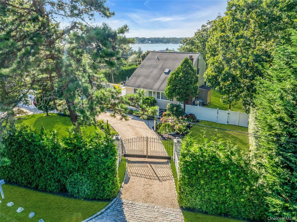 35 Grant Boulevard, Hampton Bays, NY 11946