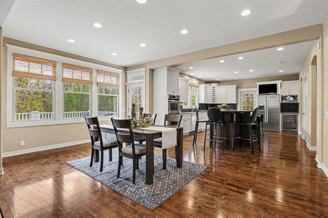 1670 Flowers Crossing Drive, Grand Rapids, MI 49525