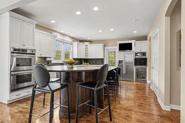 1670 Flowers Crossing Drive, Grand Rapids, MI 49525
