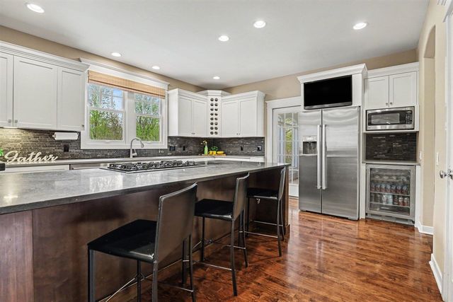 1670 Flowers Crossing Drive, Grand Rapids, MI 49525