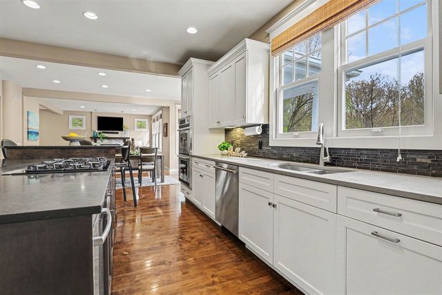 1670 Flowers Crossing Drive, Grand Rapids, MI 49525