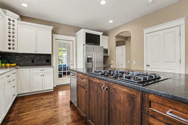 1670 Flowers Crossing Drive, Grand Rapids, MI 49525