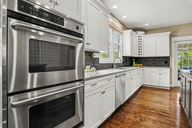1670 Flowers Crossing Drive, Grand Rapids, MI 49525