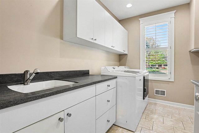 1670 Flowers Crossing Drive, Grand Rapids, MI 49525