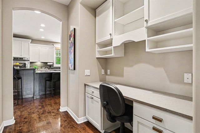 1670 Flowers Crossing Drive, Grand Rapids, MI 49525
