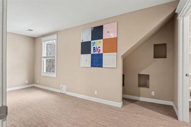 1670 Flowers Crossing Drive, Grand Rapids, MI 49525