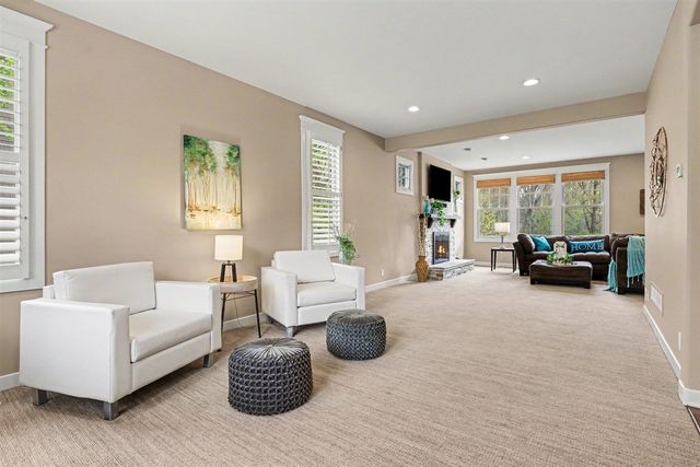 1670 Flowers Crossing Drive, Grand Rapids, MI 49525