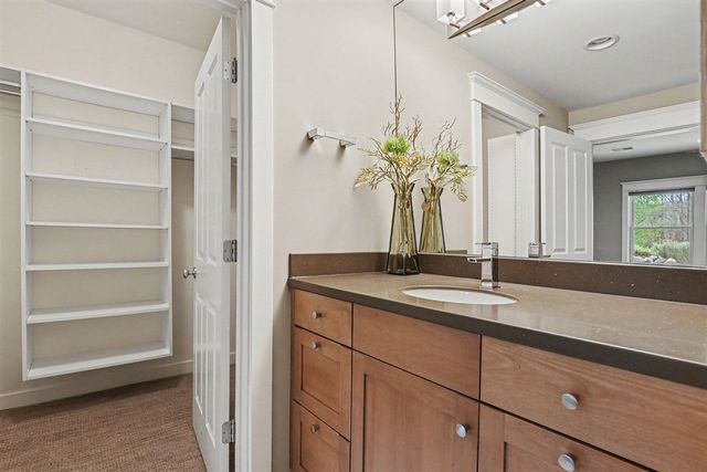 1670 Flowers Crossing Drive, Grand Rapids, MI 49525