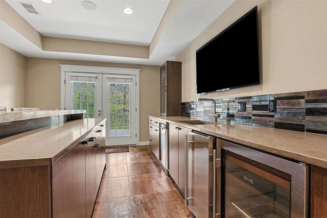 1670 Flowers Crossing Drive, Grand Rapids, MI 49525