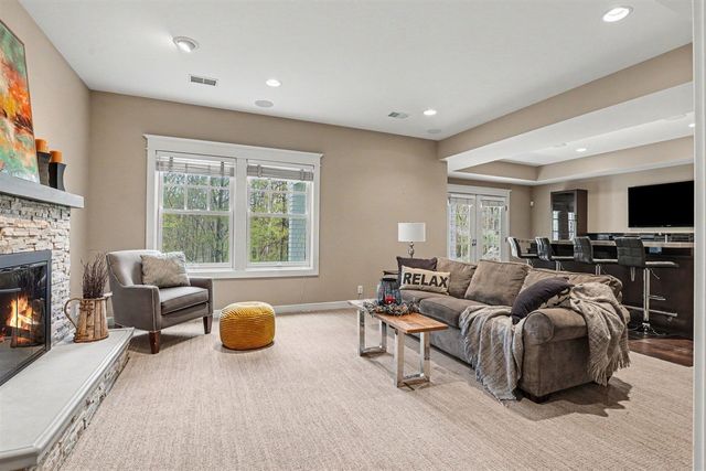 1670 Flowers Crossing Drive, Grand Rapids, MI 49525