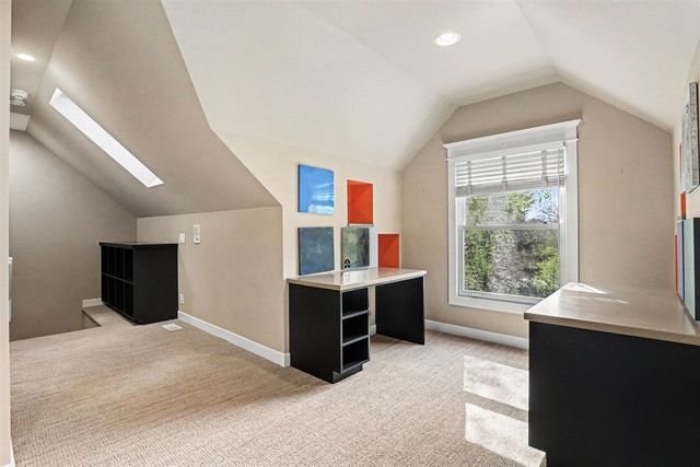 1670 Flowers Crossing Drive, Grand Rapids, MI 49525