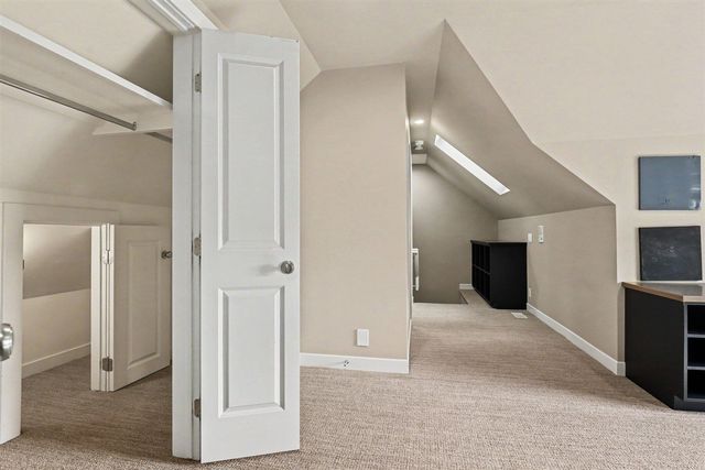 1670 Flowers Crossing Drive, Grand Rapids, MI 49525