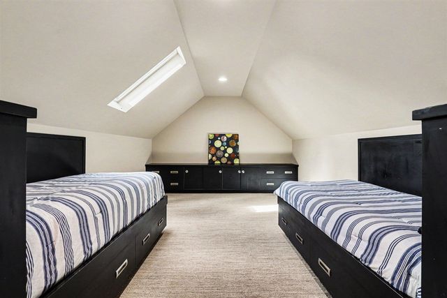 1670 Flowers Crossing Drive, Grand Rapids, MI 49525