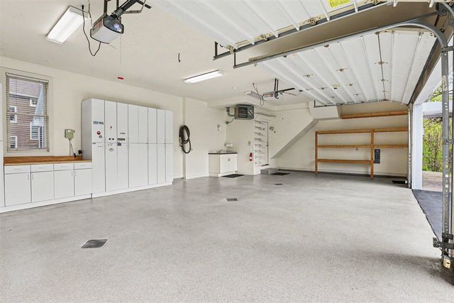 1670 Flowers Crossing Drive, Grand Rapids, MI 49525