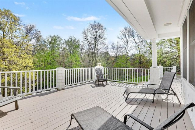 1670 Flowers Crossing Drive, Grand Rapids, MI 49525