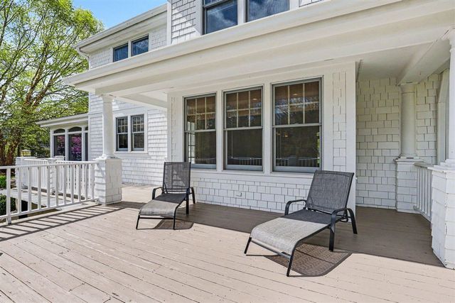 1670 Flowers Crossing Drive, Grand Rapids, MI 49525