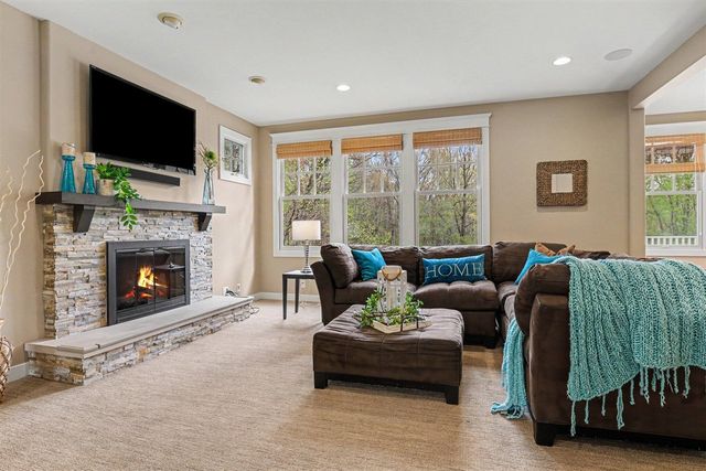 1670 Flowers Crossing Drive, Grand Rapids, MI 49525