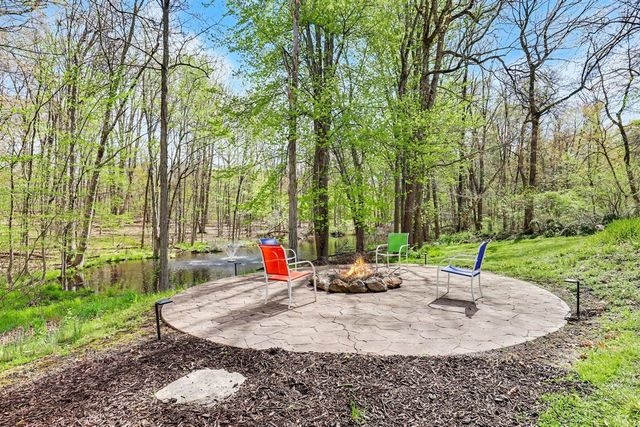 1670 Flowers Crossing Drive, Grand Rapids, MI 49525