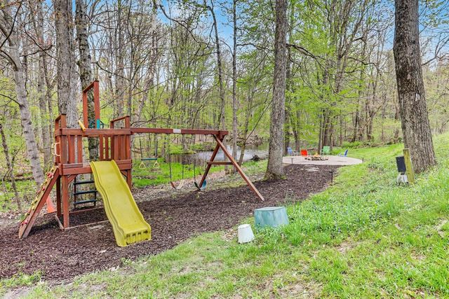 1670 Flowers Crossing Drive, Grand Rapids, MI 49525