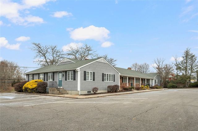 990 Main Street 3, East Greenwich, RI 02818