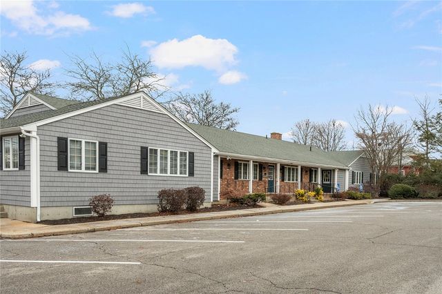 990 Main Street 3, East Greenwich, RI 02818