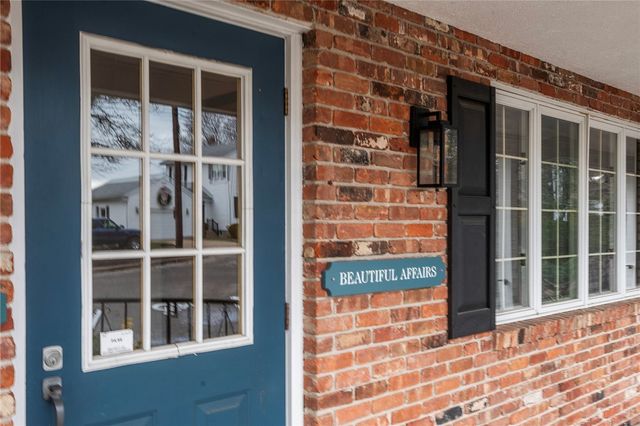 990 Main Street 3, East Greenwich, RI 02818