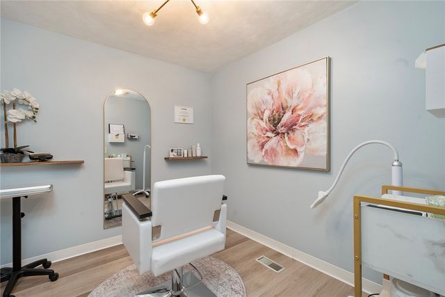 990 Main Street 3, East Greenwich, RI 02818