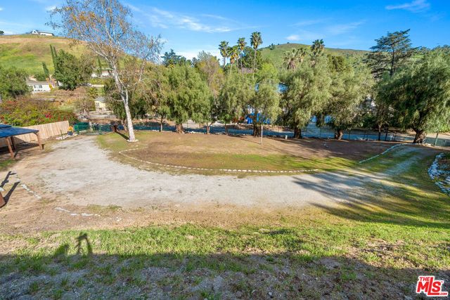 10311 Wheatland Avenue, Sunland, CA 91040