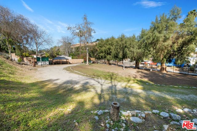 10311 Wheatland Avenue, Sunland, CA 91040