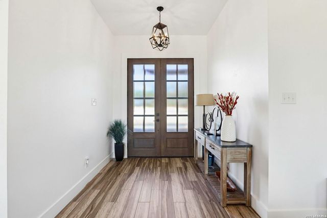 827 COUNTY ROAD 2801 E, Mico, TX 78056