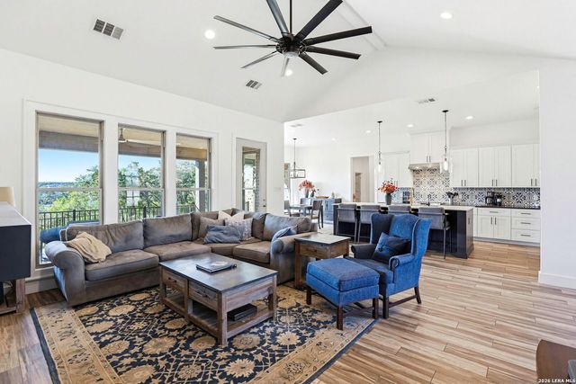 827 COUNTY ROAD 2801 E, Mico, TX 78056