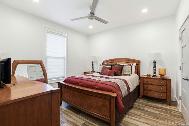 827 COUNTY ROAD 2801 E, Mico, TX 78056