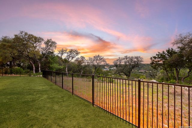 827 COUNTY ROAD 2801 E, Mico, TX 78056