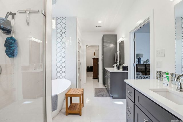 827 COUNTY ROAD 2801 E, Mico, TX 78056