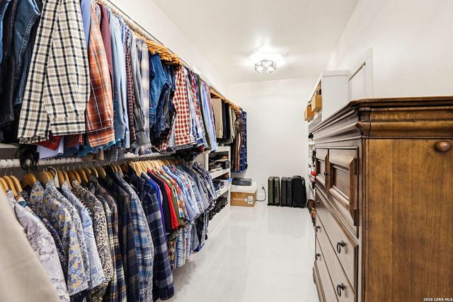 827 COUNTY ROAD 2801 E, Mico, TX 78056